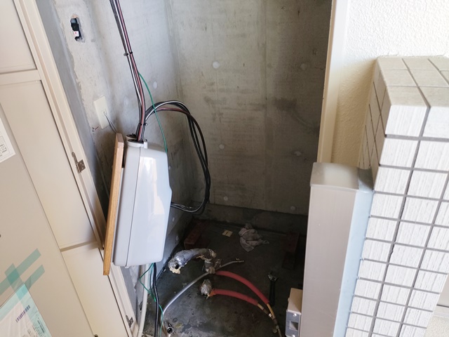 岐阜市 電気温水器交換工事 電気メーター