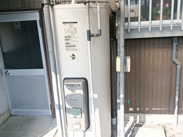 施工前 一宮市 電気温水器交換工事