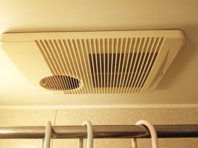 名古屋市熱田区 浴室暖房乾燥機交換工事 施工前