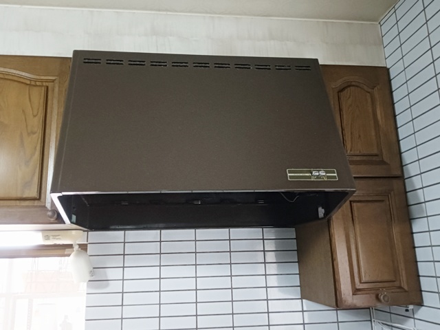 瑞穂市 レンジフード交換工事 施工前の様子