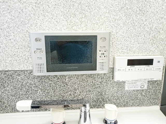 岐阜市 浴室テレビ交換工事 施工前